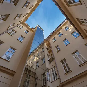 unesco-prague-apartments.praguehotelsweb.com/